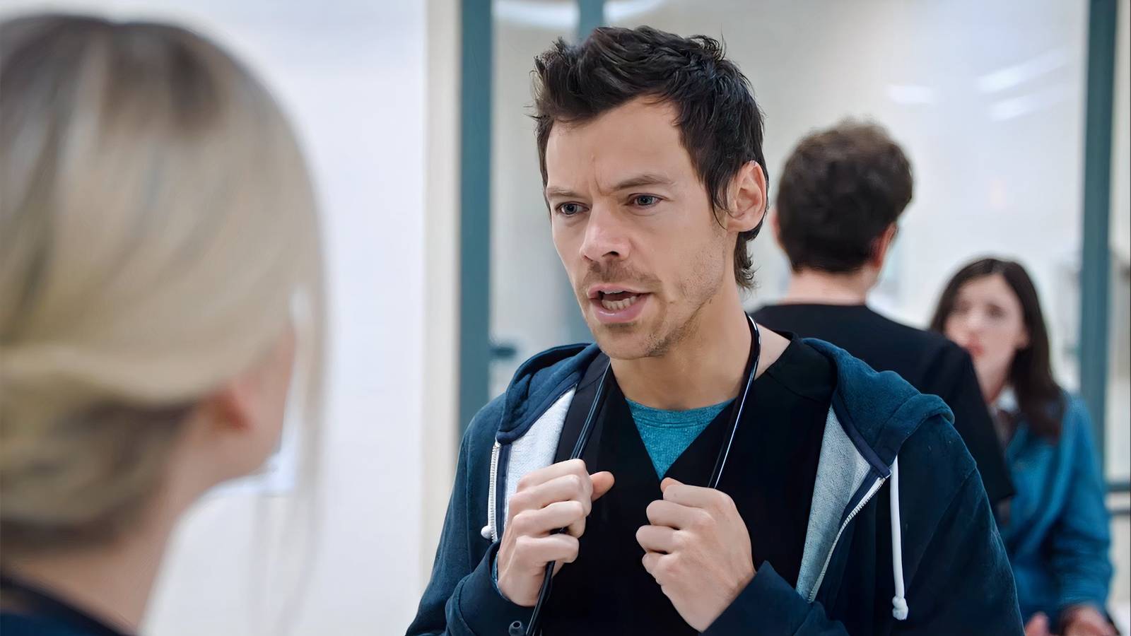 Pembawa acara Harry Styles dan Pitt Dipanggil